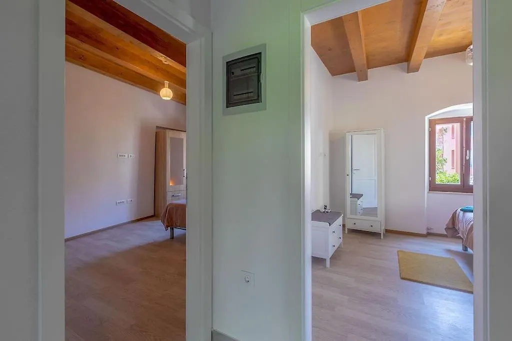 Holiday home Old Town Stone House Villa Pula