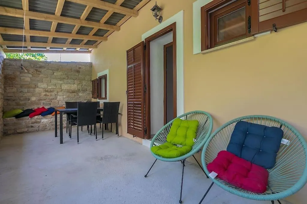 Old Town Stone House Villa Pula